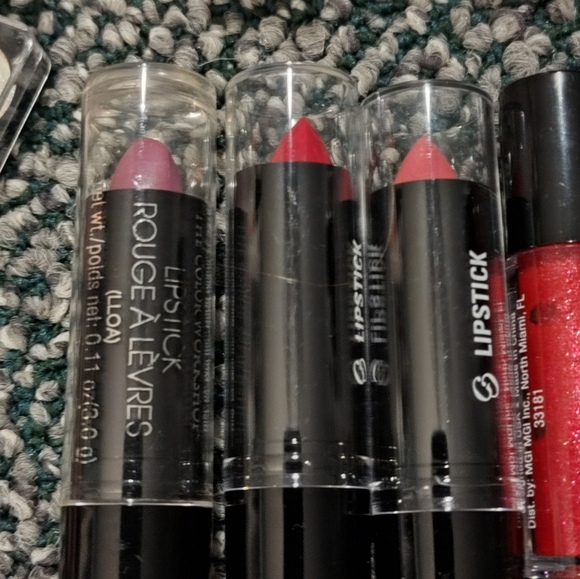 NWT! Makeup Case (FULL) - Picture 7 of 16